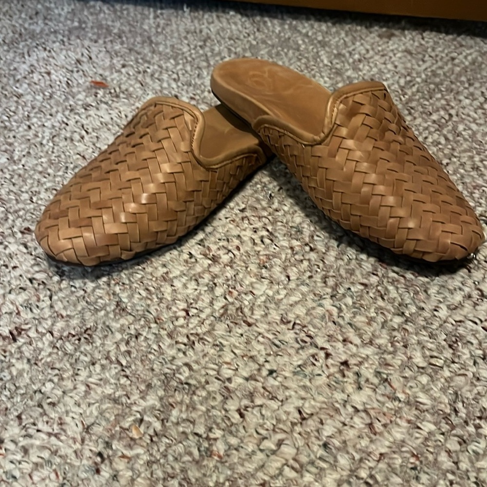 Woven Slides